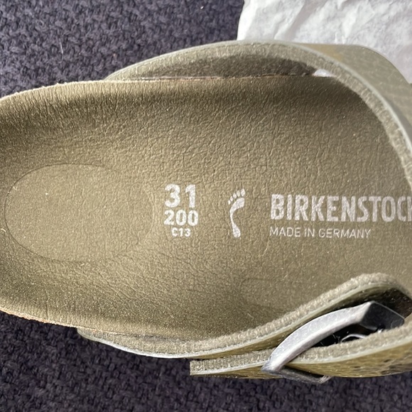 Birkenstock kids brand new with tag in a box shoes slides sandals flip flops - Picture 6 of 6